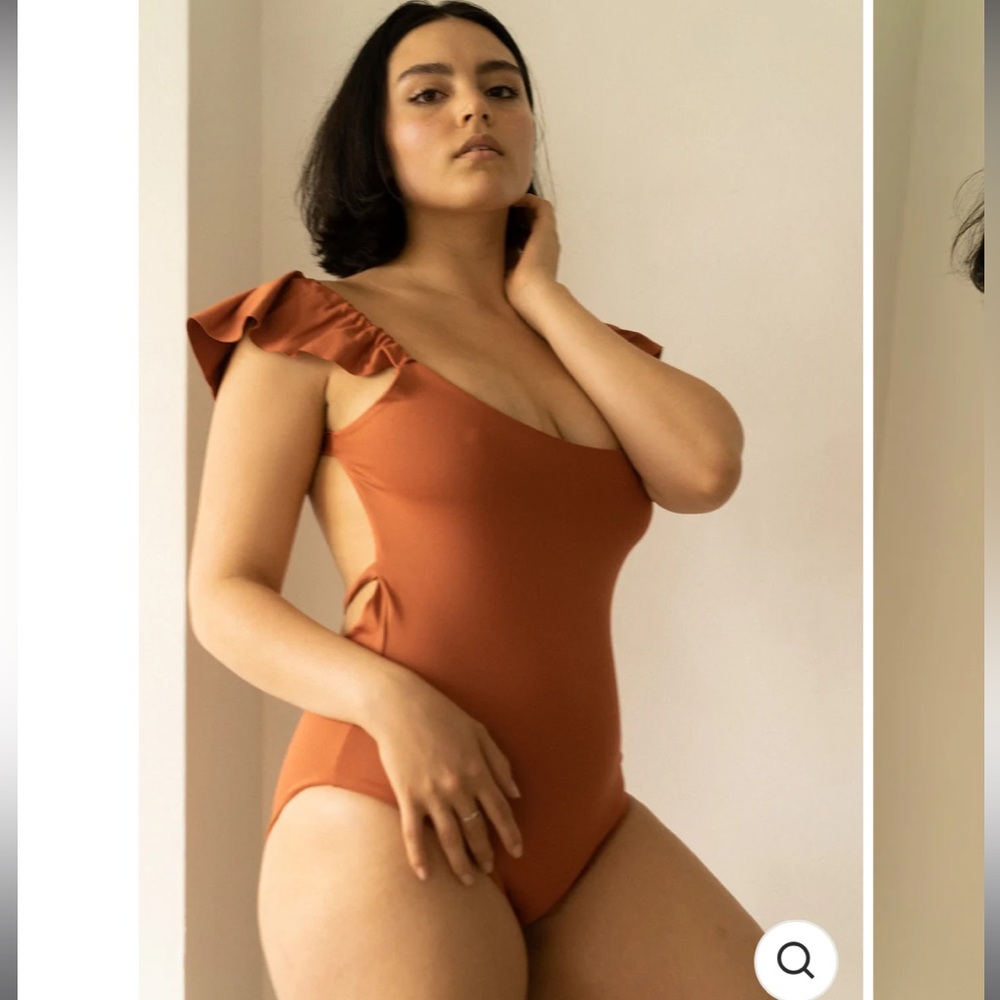 The Ruffle Shoulder One Piece - Sculpting Clay